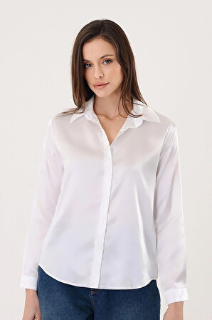 Kadın Hafif Dökümlü Beyaz Saten Gömlek