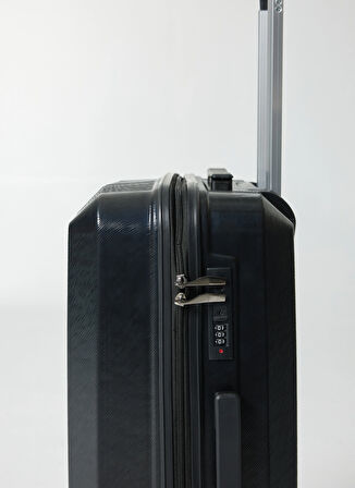 Nasa U.s Siyah Çekçekli Sert Valiz NASA U.S TRIANGLE SİYAH ORTA