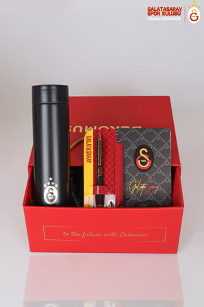 DEKOMUS GIFT BOX ÖZEL KUTULU LİSANSLI  GALATASARAY ÇELİK TERMOS 500 ML ,AJANDA,HYBRID TÜKENMEZ KALEM SETİ
