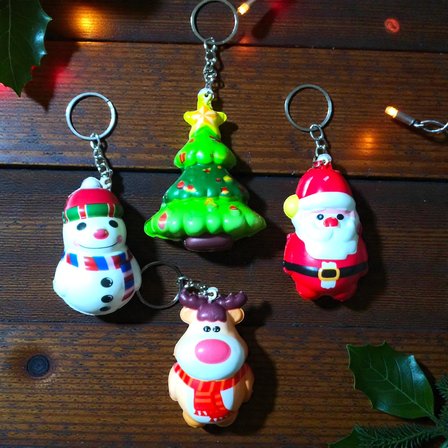 YÜKSEK KALİTE 4 ADET MİNİ SUKUŞİ ANAHTARLIK NOEL BABA YILBAŞI AĞACI KARDAN ADAM GEYİK  NOEL HEDİYESİ