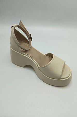 Melissa Yuvarlak Burun Bilekten Bağlamalı Bej Platform Taban Hakiki Deri Kadın Sandalet