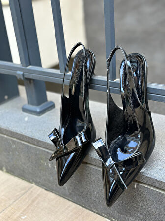 Mia Fiyonklu  Rugan Kadın Topuklu Ayakkabı