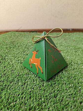 Çam Ağacı Geyikli Yeşil 10'lu Piramit Kutu - Hediye Kutusu - Yılbaşı Kutusu - Yılbaşı Hediyesi