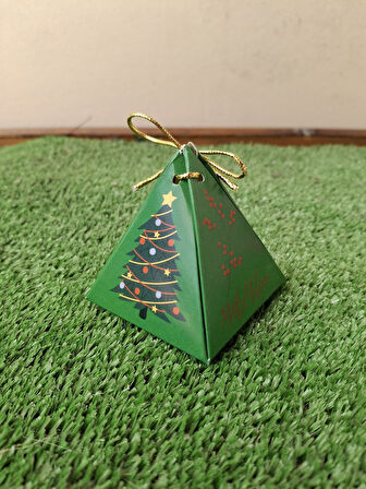 Çam Ağacı Geyikli Yeşil 10'lu Piramit Kutu - Hediye Kutusu - Yılbaşı Kutusu - Yılbaşı Hediyesi