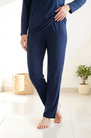 Kadın Pamuklu Uzun Kollu Üç Düğmeli Biyeli Soft Örme Pijama Takımı