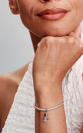 Pandora Hareketli Fındıkkıran Sallantılı Charm