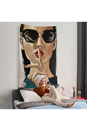 Şişşt Yapan Güzel Kadın Duvar Örtüsü-7953