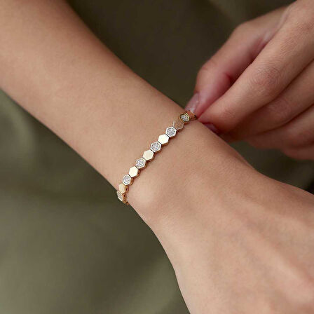 Yarım Taşlı Sıra Altıgen Bileklik