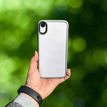 İPHONE XR YANLARI RENKLİ SİLİKON PARLAK ARKA YÜZEYLİ TLP TİGER HİBRİT KAPAK