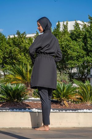 Kadın Balıkçı Yaka Tam Kapalı Siyah Uzun Kollu Hızlı Kuruyan Deniz Havuz Tesettür Mayo Takımı