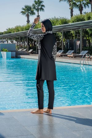 Kadın Crop Üst Rahat Kesim Lycra(Su İten Kumaş) Siyah Tesettür Mayo Takımı