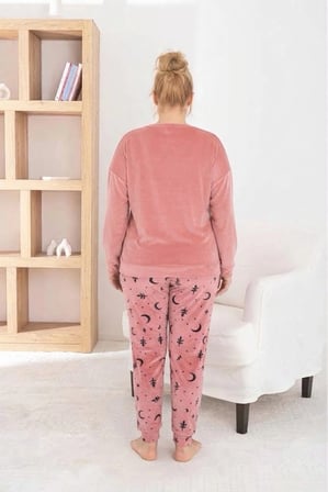 Pijamoni Kadın Büyük Beden Yumuşak Kadife Kouı Pudra Pijama Takımı
