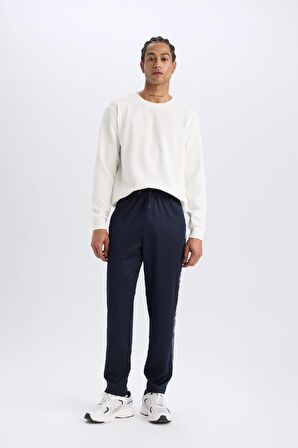 DeFactoFit Sporcu Jogger Eşofman Altı Slim Fit Dar Kesim Standart Paça Skuba Dalgıç Kumaş Beli Lastikli E3931AX24WNNV253
