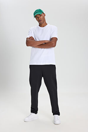 %100 Pamuk Modern Fit Normal Kesim Bisiklet Yaka Tişört