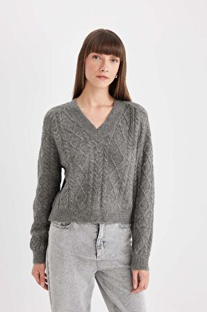 DeFacto Relax Fit V Yaka Saç Örgülü Triko Kazak C9060AX24WNGR66