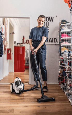 Karcher VC 3 700 W Toz Torbasız Süpürge