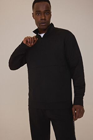 DeFactoFit Standart Fit Dik Yaka Fermuarlı Skuba Dalgıç Kumaş Sporcu Sweatshirt D7305AX25SPBK81