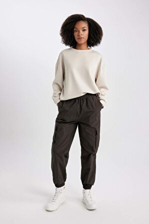 DeFactoFit Standart Fit Basic Düz Sporcu Paraşüt Pantolon C0373AX23WNBN573