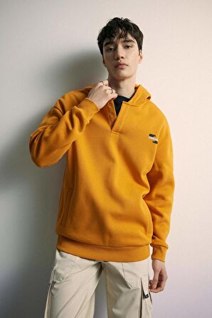 DeFacto Comfort Regular Fit Rahat Kalıp Kapüşonlu Çıtçıt Kapamalı Baskılı Sweatshirt B4766AX24SPOG589