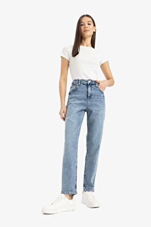 DeFacto Lina Comfort Mom Normal Bel Düz Paça Jean Kar Yıkamalı Pantolon D8209AX25SPNM28