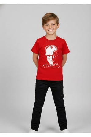 Erkek Çocuk ATATÜRK Baskılı T-Shirt Ve Siyah Keten Pantolon Takım 23Nisan 29Ekim Özel Günler