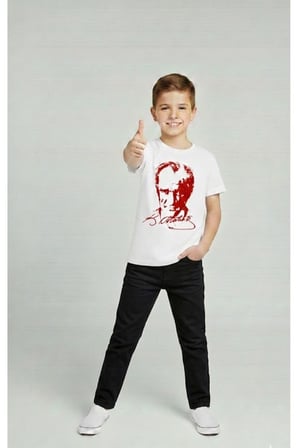 Erkek Çocuk ATATÜRK Baskılı T-Shirt Ve Siyah Keten Pantolon Takım 23Nisan 29Ekim Özel Günler