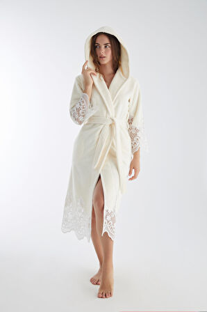Dantelli Uzun Kapüşonlu Triga Bambu Cotton Kadın Bornoz
