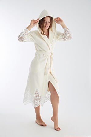 Dantelli Uzun Kapüşonlu Triga Bambu Cotton Kadın Bornoz