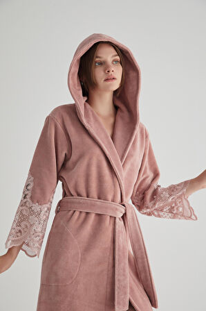 Dantelli Uzun Kapüşonlu Triga Bambu Cotton Kadın Bornoz