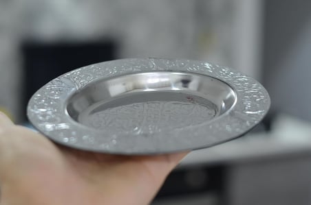 Paslanmaz Çelik Oval Tepsi – 304 Kalite Krom, Dekoratif ve Servis Amaçlı Küçük Tepsi (18 cm)