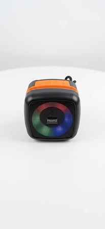 Bluetooth Hoparlör, RGB LED Işıklı, Telefon Standlı, USB Flash Bellek ve AUX Destekli, Taşınabilir Speaker A Kalite 4 Ayrı Renk seçenekli Şarjlı Bluetooth Speaker (SİYAH)