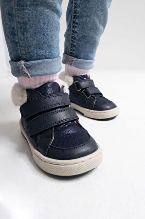 mnpc Kız Çocuk Lacivert Hakiki Deri Suya Dayanıklı Anatomik Günlük Bot