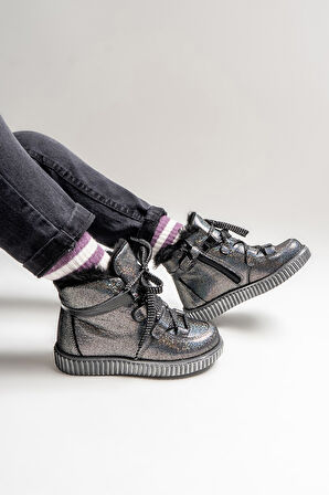 mnpc Kız Çocuk Siyah Simli Hakiki Deri Suya Dayanıklı Günlük Bot