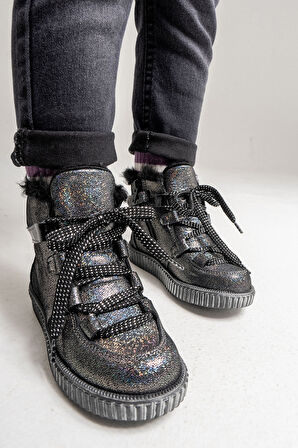 mnpc Kız Çocuk Siyah Simli Hakiki Deri Suya Dayanıklı Günlük Bot