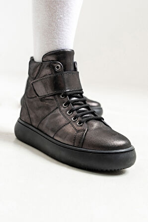 mnpc Kız Çocuk Siyah Simli Hakiki Deri Suya Dayanıklı Günlük Bot