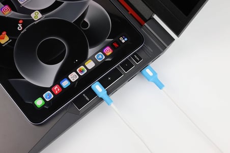 Coral USB A-C Hızlı Şarj Kablosu (Beyaz + Beyaz/Mavi Uç) (150 CM)