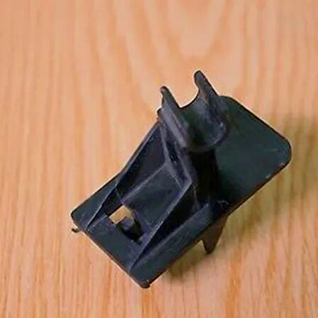 Toyota Avensis T25 Kaput Demir Tutucu