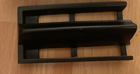 Mercedes W124 Çeki Demiri Tampon Izgarası Siyah