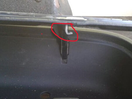 Ford Focus 2 2.5 Göğüs Saklama Gözü Tırnağı