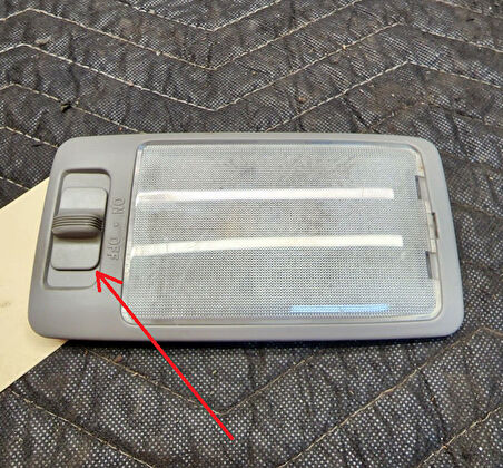 Subaru Forester Tavan Lamba Düğmesi