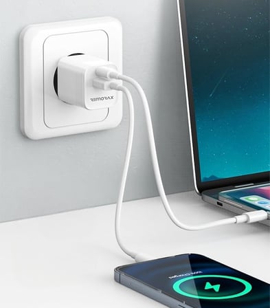 Qbic PD 30Watt GaN Hızlı Şarj Aleti, A + C Girişli, Beyaz, Dual Port, USB A ve Type C