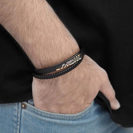 %100 Deri̇ Çoklu Göktürkçe '' Türk '' Fi̇gürlü Çeli̇k Si̇yah Bi̇lekli̇k Miknatis Kapama 20 Cm Ebi_8239
