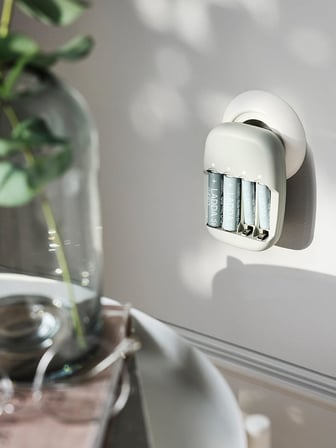 Şarj edilebilir pil, HR6 AA 1.2V, Pil kapasitesi: 1900 mAh.