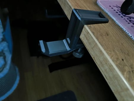 Ayarlanabilir Sıkıştırmalı Masaüstü Kulaklık Tutucu Stand (Siyah)