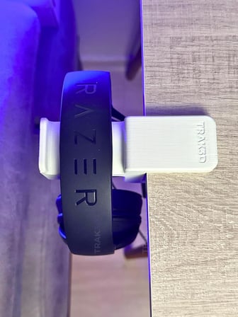 Premium Beyaz Masa Kenarı Kulaklık Standı – Polardock Edition | Kaydırmaz Keçeli, Ergonomik ve Güçlendirilmiş