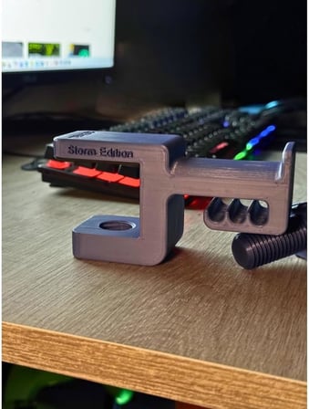 Gümüş Mavi Premium Asılabilir Kulaklık Standı-Sağlam Kaydırmaz Keçeli, Ergonomik Storm Edition