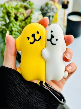 Airpods Pro - Pro2 ile Uyumlu Tasarımlı Kalın Silikon Koruyucu Kılıf - Sarılankapak
