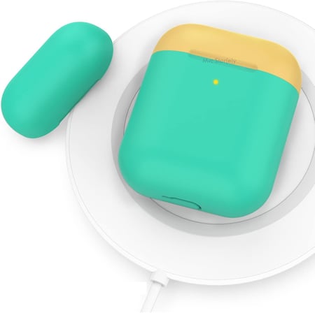 AirPods 1–2 Nesil Uyumlu Silikon Kılıf – Mat Yumuşak Doku, Darbe Emici, Kaymaz Yüzey, Kablosuz Şarj Destekli, Yedek Üst Kapak Hediyeli Koruyucu Kılıf Yeşil Sarı