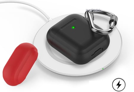 AirPods 1–2 Nesil Uyumlu Silikon Kılıf – Mat Yumuşak Doku, Darbe Emici, Karabinalı Kemer Klipsi, Kablosuz Şarj Destekli, Yedek Üst Kapak Hediyeli Siyah