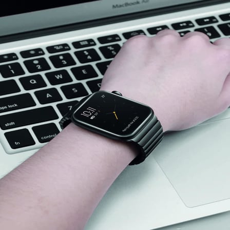 Apple Watch Tüm Seriler ile Uyumlu Balıksırtı Baklalı Paslanmaz Çelik Kordon (38-40-41 mm Gold)